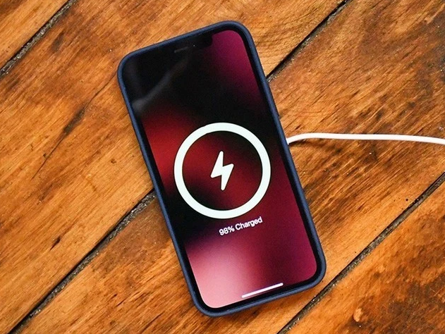 乡城苹果手机维修分享iPhone 12可以随便充电吗 
